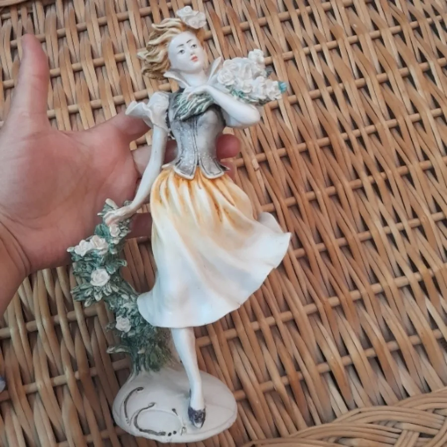 مجسمه قدیمی