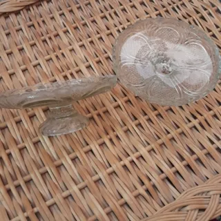 شیرینی خوری کوچک قدیمی