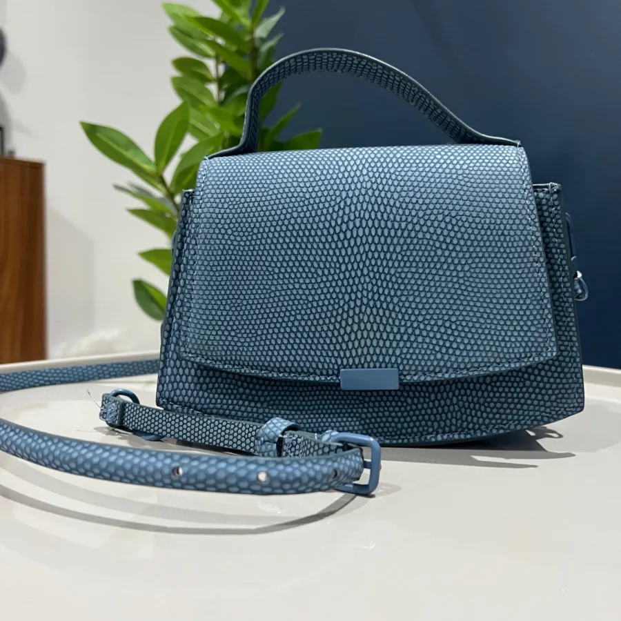 کیف زارا آبی