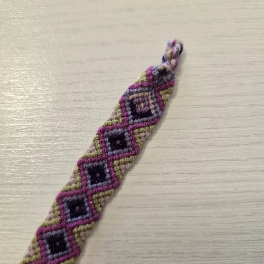 دست بند دوستی