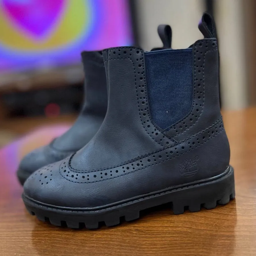 بوت برند دخترانه