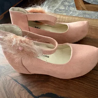 کفش زیبای دخترانه