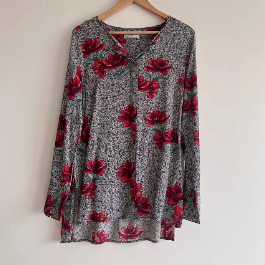 شومیز دکمه دار