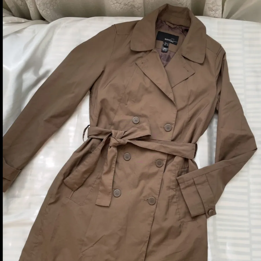 پالتو بارانی mango