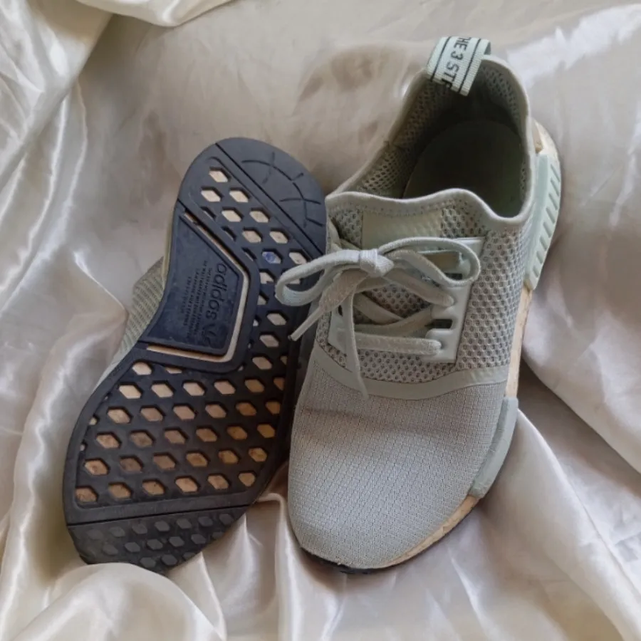 کتانی آدیداس