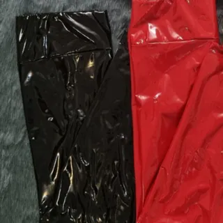 شلوار چرم براق