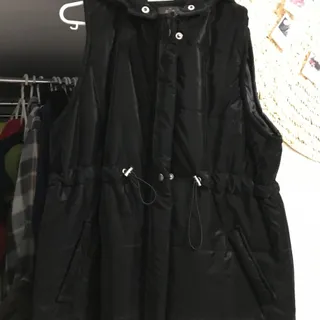 پافر مشکی کلاهدار