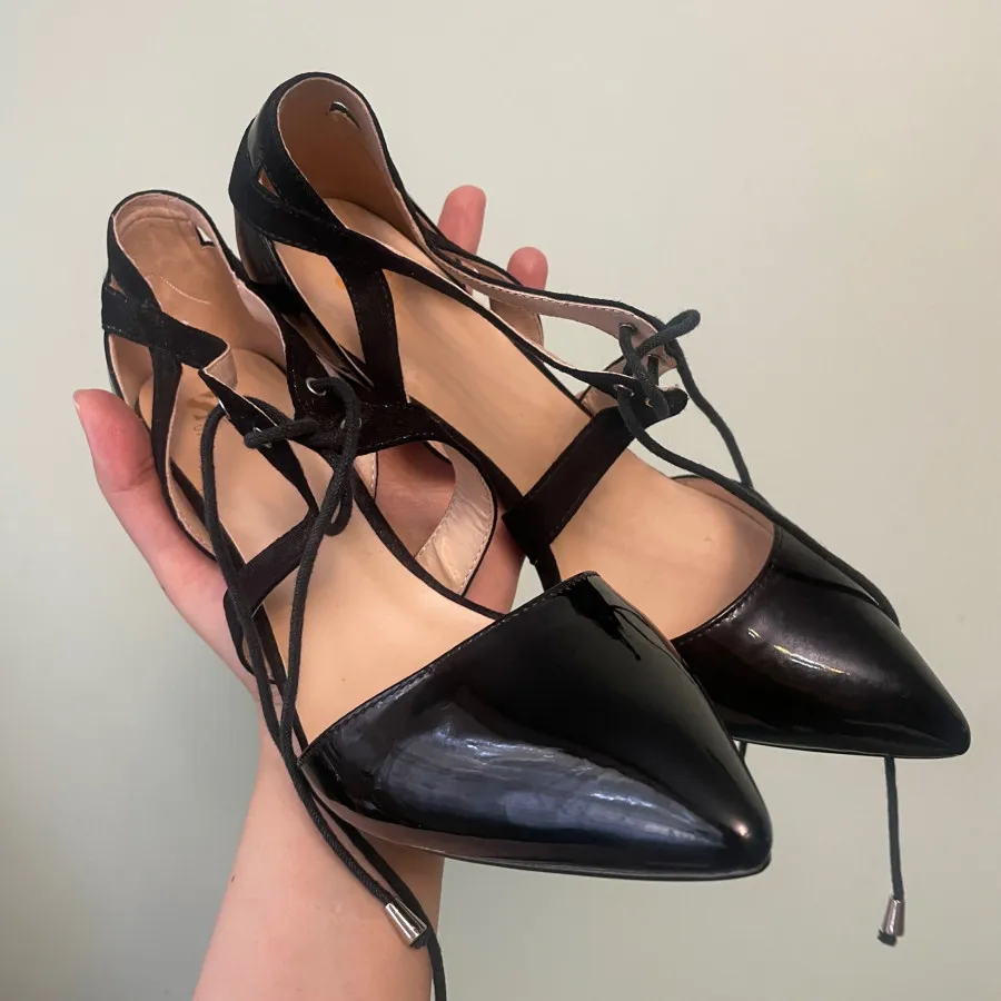 کفش پاشنه بلند