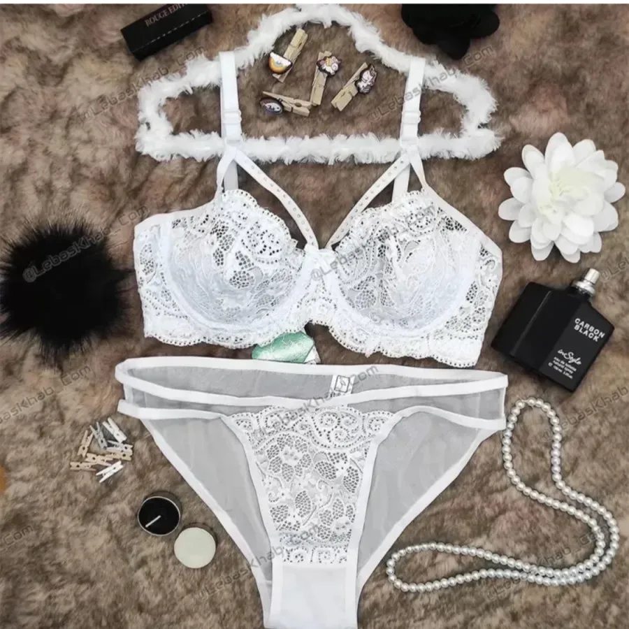 ست لباس زیر هارنس دار