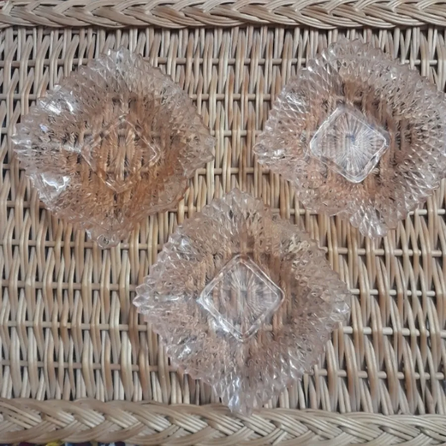 پسته خوری صورتی قدیمی