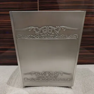 سطل کنار سالنی