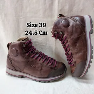 بوت طبیعتگردی