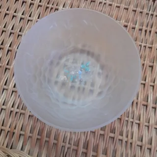 کاسه قدیمی یخی