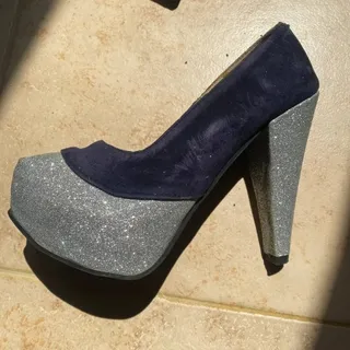 کفش پاشنه بلند