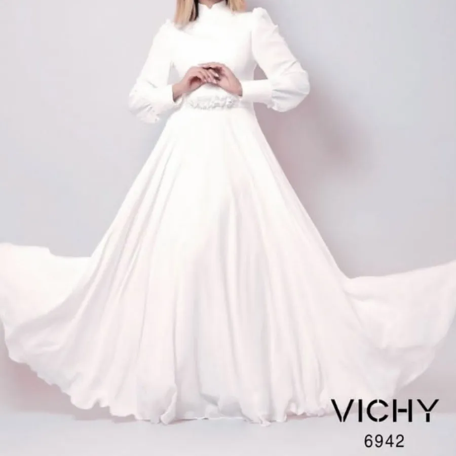 پیراهن عقد و فرمالیته