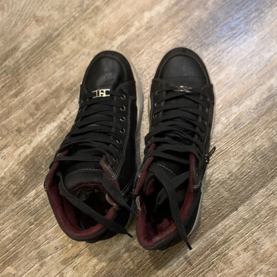 کتونی خارجی