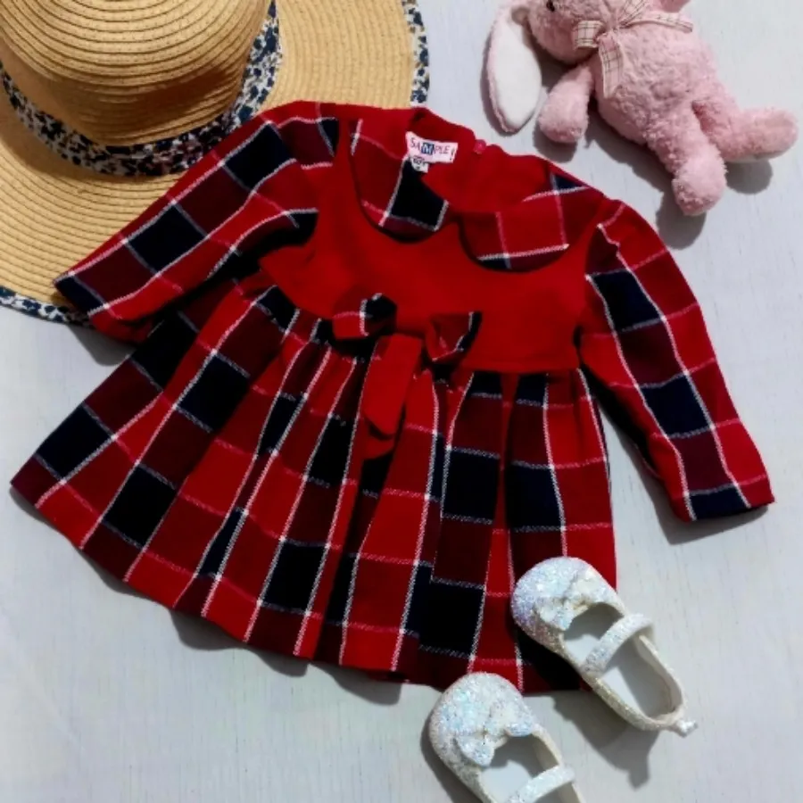 پیراهن نوزادی