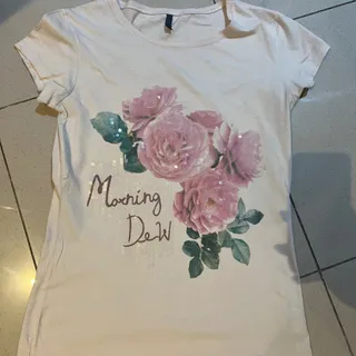 تیشرت بنتون سایز اسمال