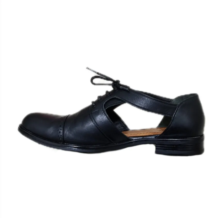 کفش کلاسیک نوین چرم