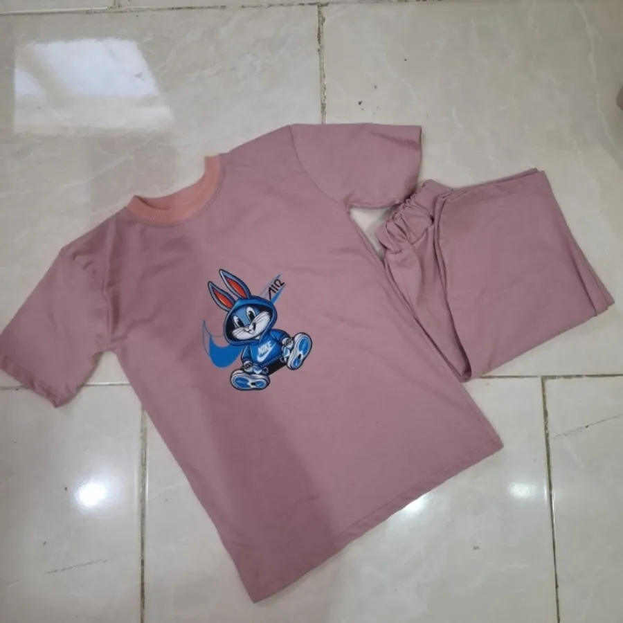 تی شرت و شلوارک