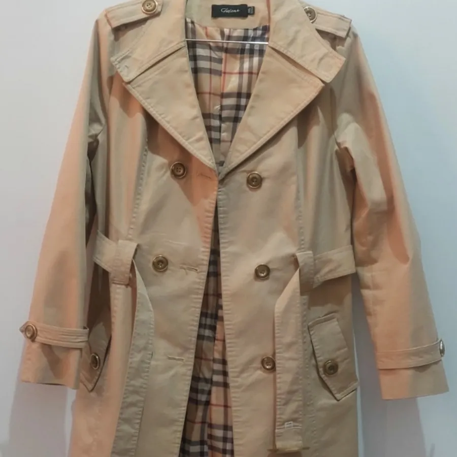 ترنچ کت ، طرح بربری