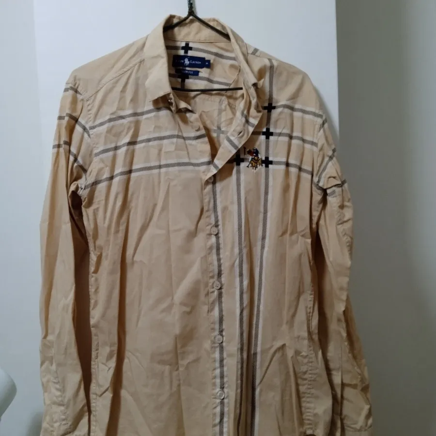 پیراهن مردانه