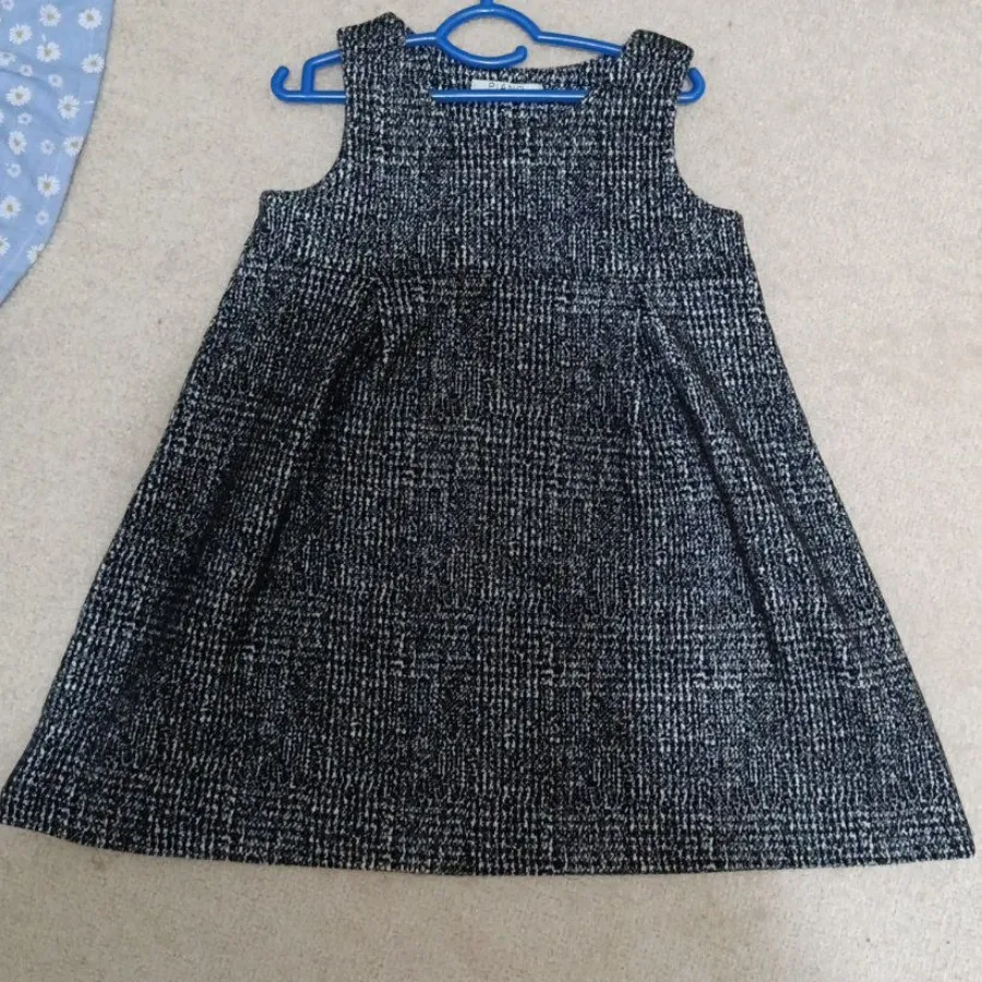 پیراهن دخترانه