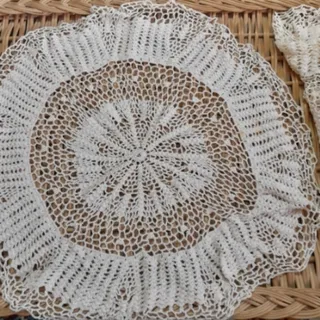 رومیزی دست بافت