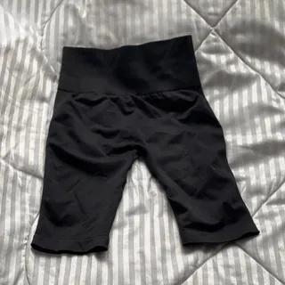 شلوارک بایکر ورزشی