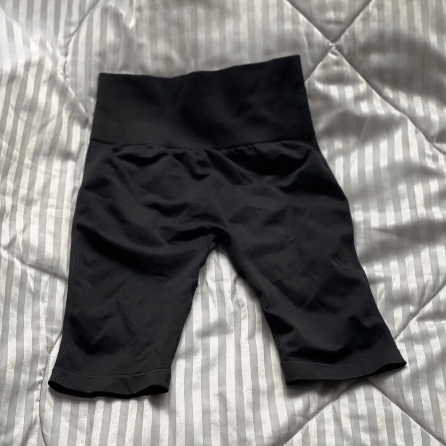 شلوارک بایکر ورزشی