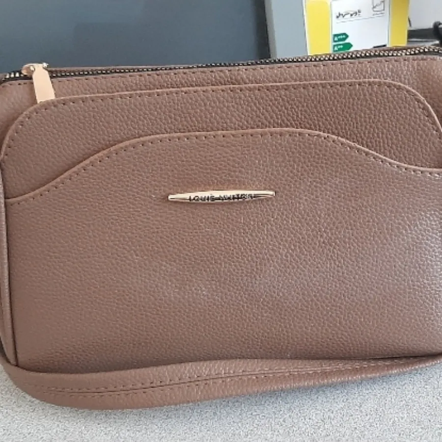 کیف دوشی کرم قهوهای