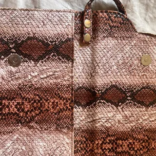 کیف پوست ماری