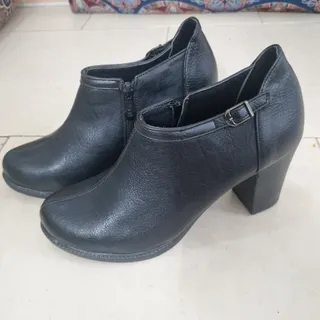 کفش پاشنه دار