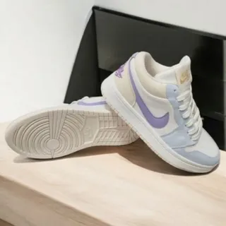 کفش نایک رنگی