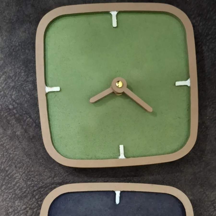 ساعت رومیزی