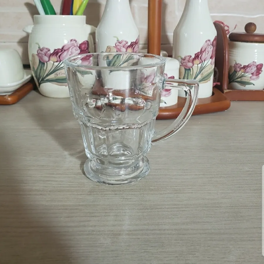 لیوان دسته دار