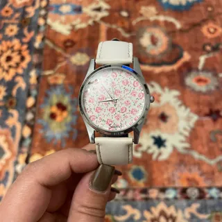 ساعت مچی گل گلی