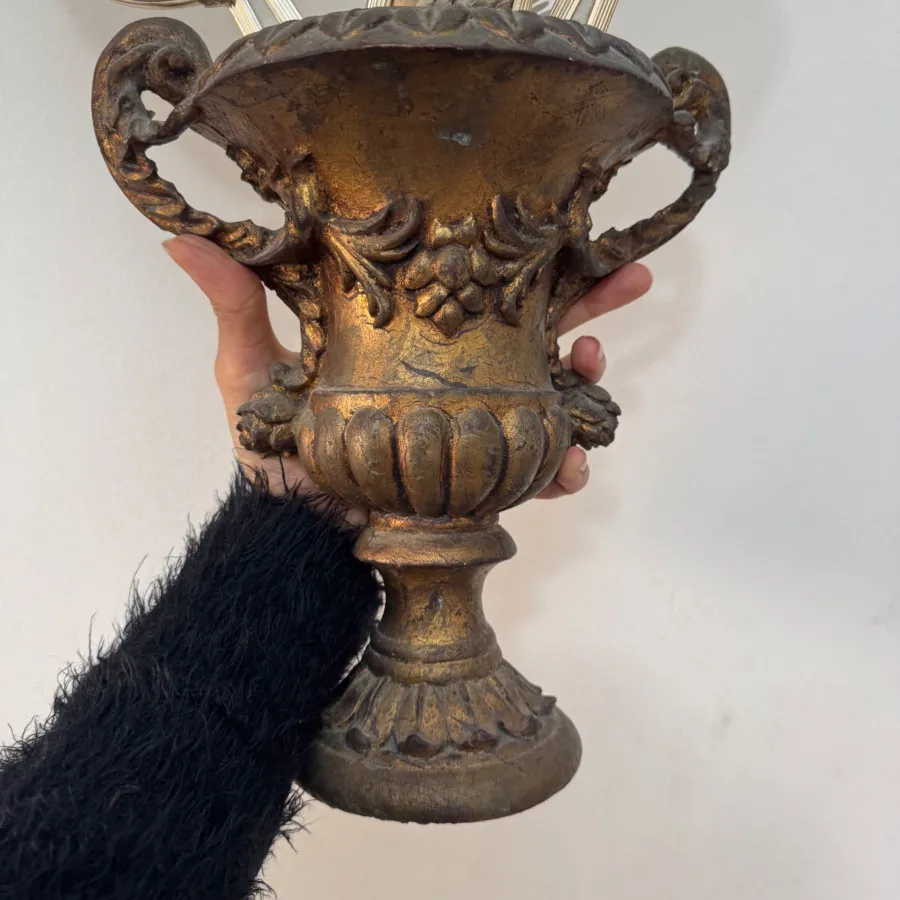 دکوری دیواری