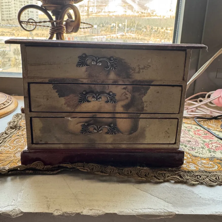 جای جواهر چوبی فرشته