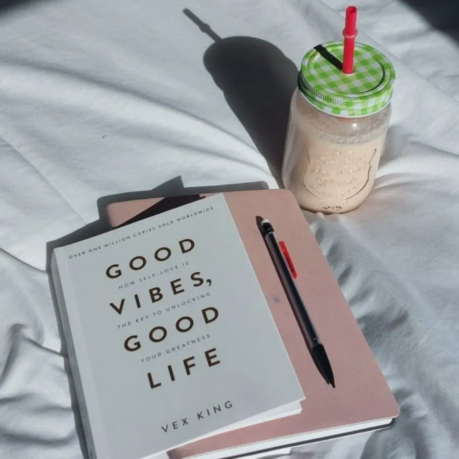 کتاب good vibe good life