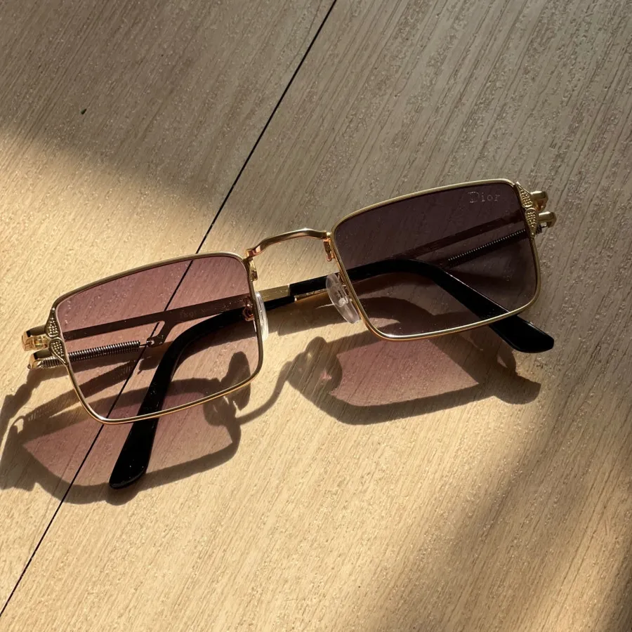 عینک دور فلزی دیور