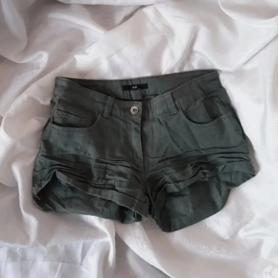 شورتک اچ اند ام