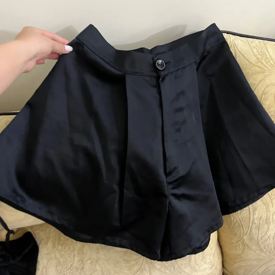 شلوارک ساتن