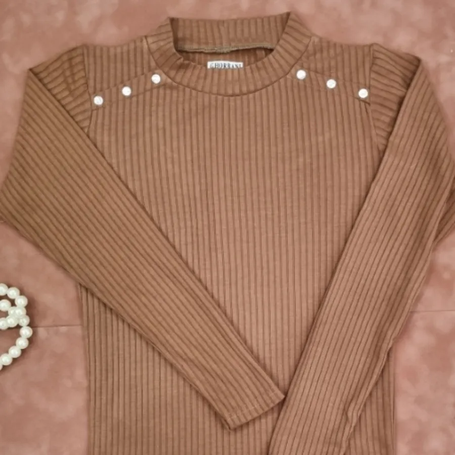 بلوز یقه گرد دکمه پرچی