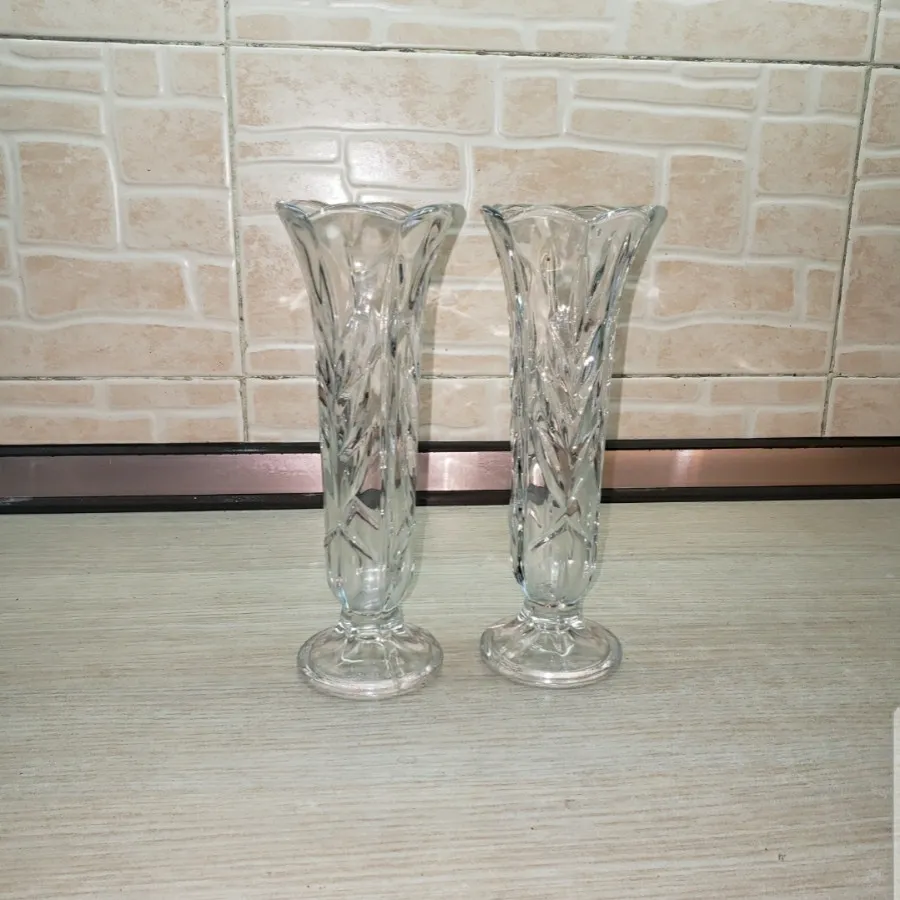 یک جفت گلدان ایتالیایی