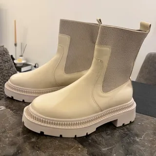 نیم بوت طرح منگو❌