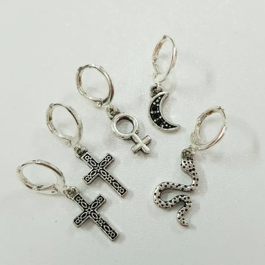 پک گوشواره قفلی سیاه قلم