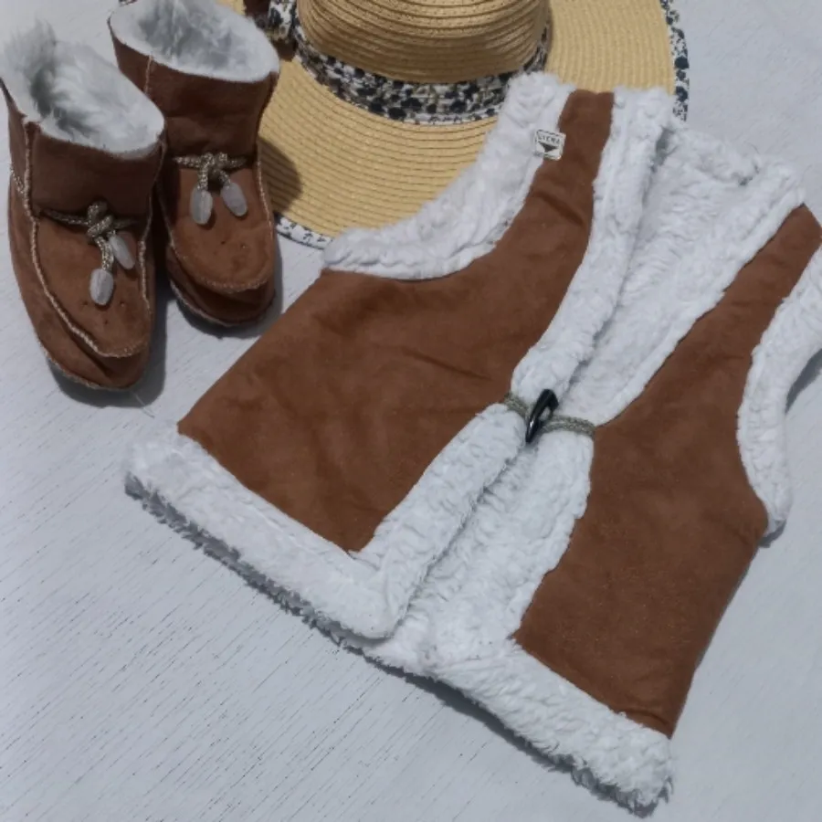 جلیقه و پاپوش