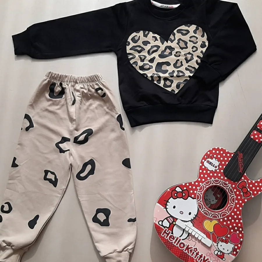 بلوز مشکی قلبی و شلوار