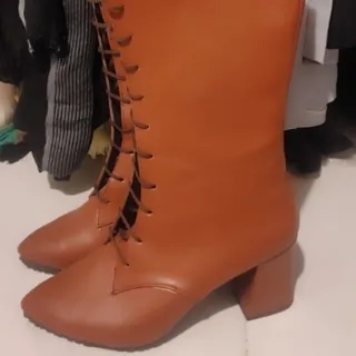 بوت پاشنه دار